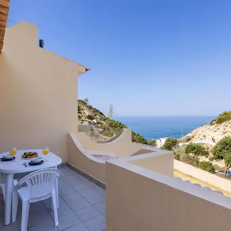 2 Bedrooms At Carvoeiro 20 M Away From The Beach With Sea View And Enclosed Garden Apartamento