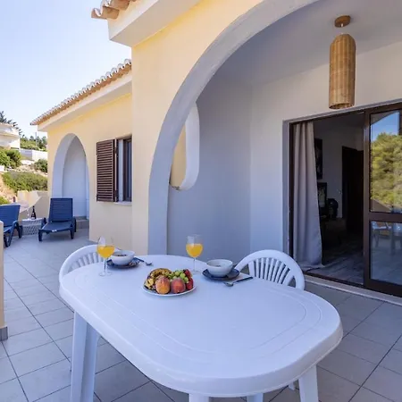 Apartamento 2 Bedrooms At Carvoeiro 20 M Away From The Beach With Sea View And Enclosed Garden