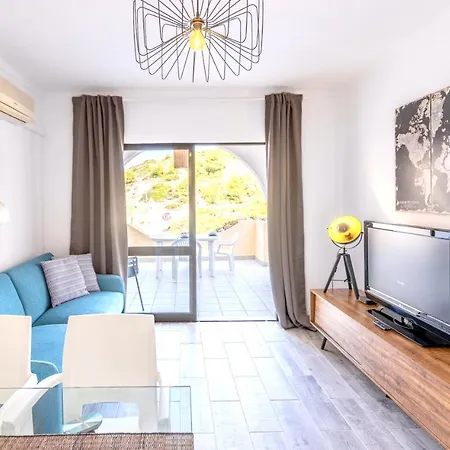 2 Bedrooms At Carvoeiro 20 M Away From The Beach With Sea View And Enclosed Garden Διαμέρισμα *